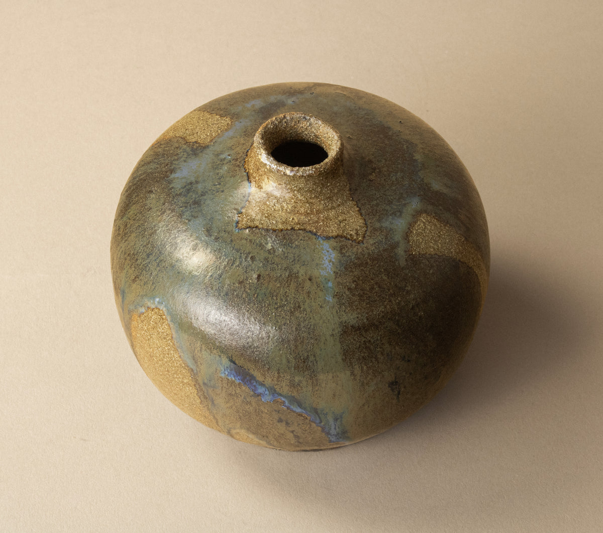 CERAMIC VASE